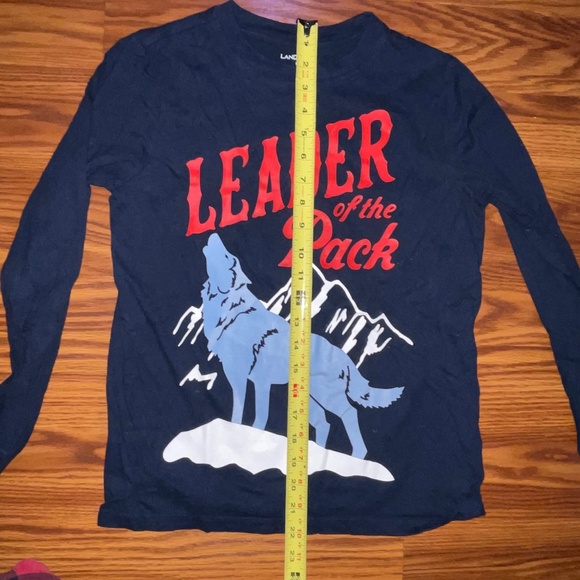 EUC Lands’ End Leader of the Pack Long Sleeved Graphic Shirt - Picture 5 of 7